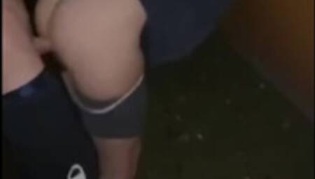 Junges Luder Wird öffentlich Gefickt - Mein Freund Muß Ertragen, Dass Mich Sein Geiler Kumpel Fickt