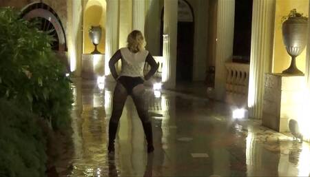 Flashing in the rain - Moskau-Sochi 2