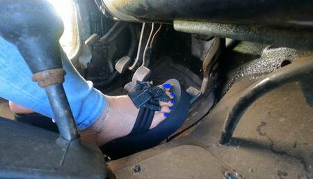 Cranking My '92 Jeep Wrangler in Platform Wedge Flip Flops