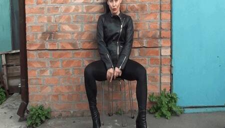 tapping in boots mpg