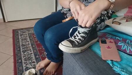 Slave eating bread that has been in my shoes with sweaty feet all day