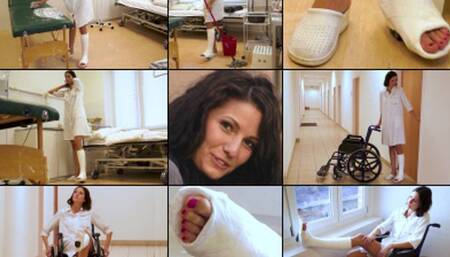 Emma Term SLWC with Toe Plate Cleanup in Clog and Wheeling Down the Hall (in HD 1920X1080)