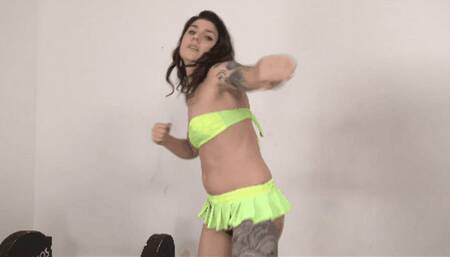 Dei miserabili maschietti da allenare – Some weakling man to training