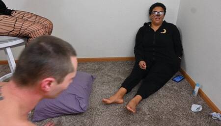 Astrid and Dylan take turns on me with their feet (4k)