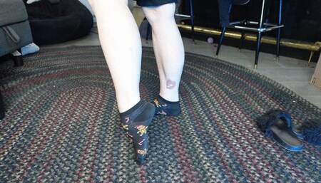 Christmas Socks and Muscular Calves MP4 1080 Silent Clip