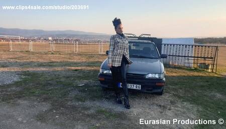 66 - Trish warming up Corolla