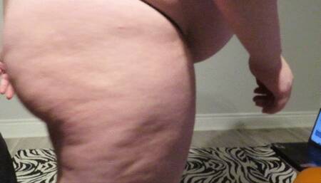 Pregnant Yoga: Side View