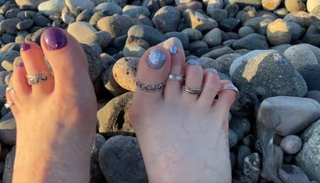Hot and sexy feet of Mistress Lara in the sunset on public beach