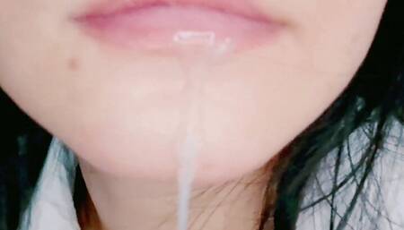 Cloes-up Blowjob Thai Girl