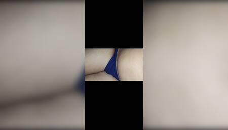 Badi behan ki rat me panty niche kar ke chut dekhi.