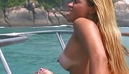 Blonde Prigioni Prado gets fucked on board