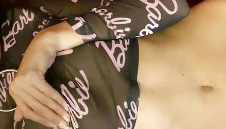 A young student sells herself on sexcams