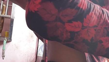 Kitchen me bhabhi ji ko ache se lund ka maja diya devar ne
