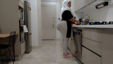 my big ass stepmom wanted to lick my dick.
