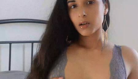 4K Indian babe squirts hard