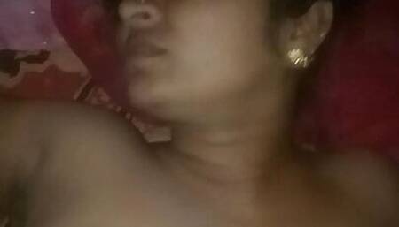 Indian desi priyanaka bhabhi ko boss ne Hotel me le jake jamkar choda