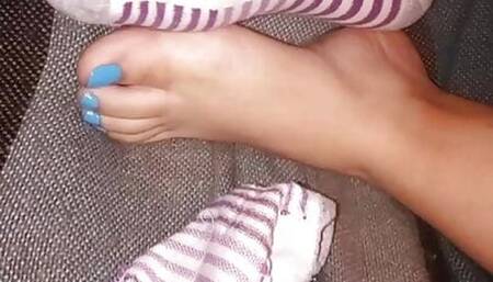 Some stockings and a zing for more morbid!! fuck me