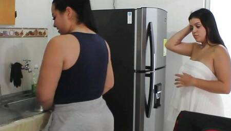 Compilation of horny stepsisters licking their pussy at home - Porn in Spanish