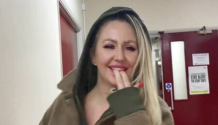 Piss outdoors and let it dribble all down my legs then I lick it up