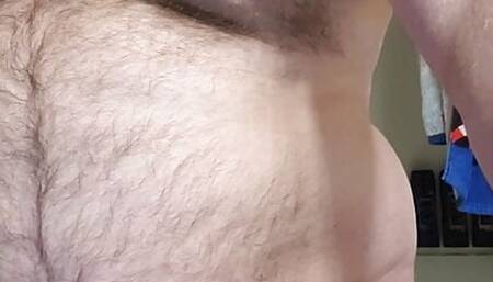 Big hairy guy cums