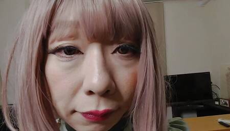 Japanese crossdresser cumshots when excited by genitals touched by long dress.