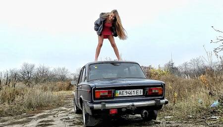 My Marathon Video (bouching and shaking old blue car)