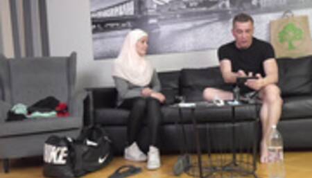 Punishing a disobedient Muslim wife