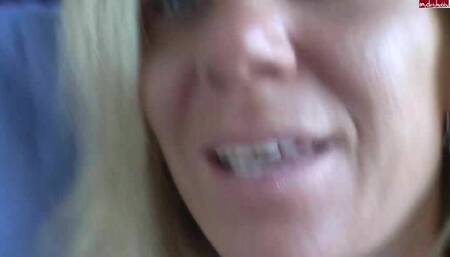 Sharon-Privat - Im ICE allein als Fetischvideo