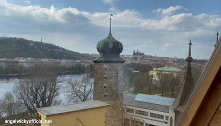 Orasm in satin neglige