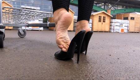 Neele - Patent Mules Visit DIY Store - mp4 1920x1080