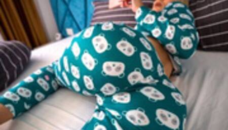 step sister caught watching porn and helped to have two orgasms - creampie