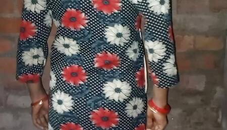 Indian Ragini Bhabhi ki bikini me Removing Show Treller