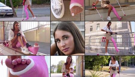 Mirna LLC Crutching and Freeing her Toes From Their Nylon Prison (in HD 1920X1080)