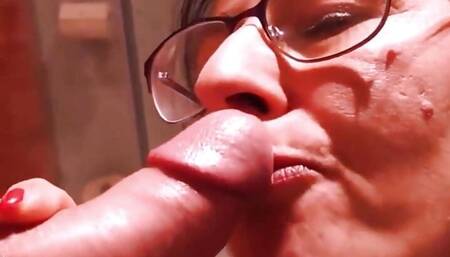 iNTENSE BLOWJOB MILF
