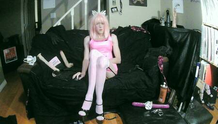 sissy bimbo play with her big glass plug
