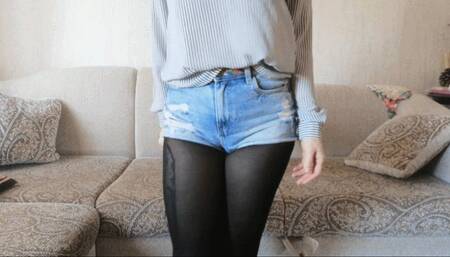 ass in short shorts mp4