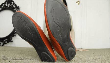 M - Naked in Shiny Red Balletflats