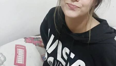 My stepsister feels cold and I warm her up to fuck her and cum in her
