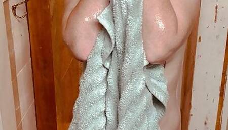 Taking a shower before filming GingerKitten512