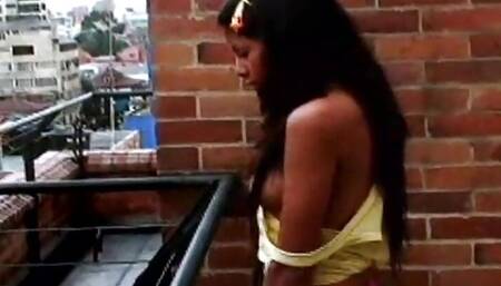 Latina Carina in sexy solo scene