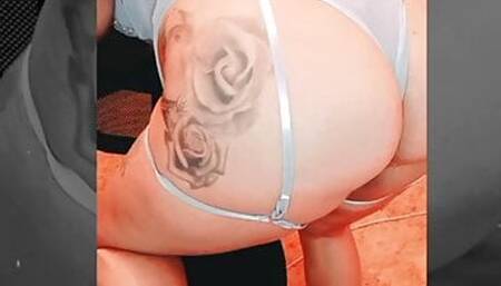 Meneando mi lindo culo