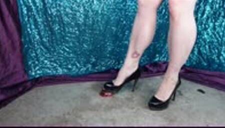 Xmas Ornament Crushing in two pairs of Black High Heels WMV 1080