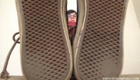 2211 Sneakers licking with Melanie