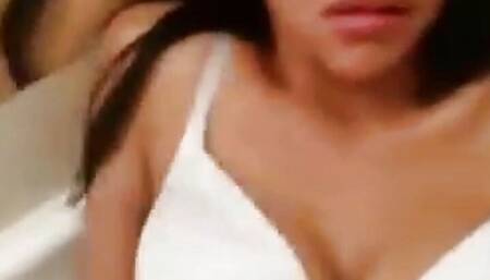 MMS Leaked of Hot Indian Celebrity