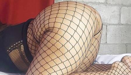 You give me your rich milk daddy I'm your bitch in bed put your dick