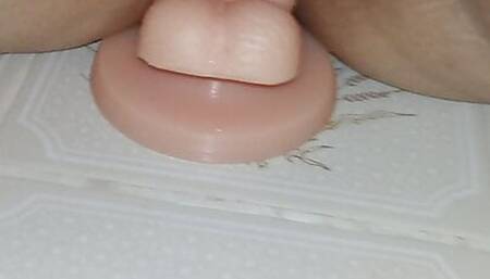 Chubby fucks her pussy hot