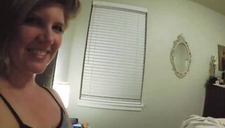 HouseWifeGinger - Cum Snuggle Mommy
