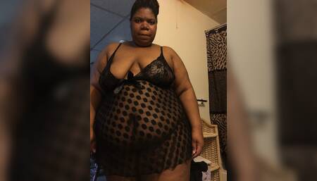 Ms juicy fruit looking so sexy you would love this video it so sexy all this butt I got I love doggy yes it be so good..