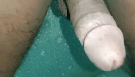 Bhabhi ko Naga dekh bathroom me Muth mara sex boy