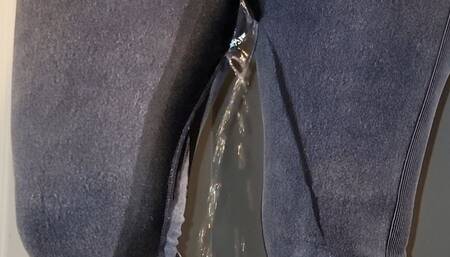 Lexi pees her leggings just for you